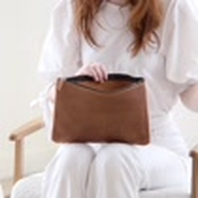 Custom PU Leather Large Capacity Cosmetic Pouch with Zipper product view 2